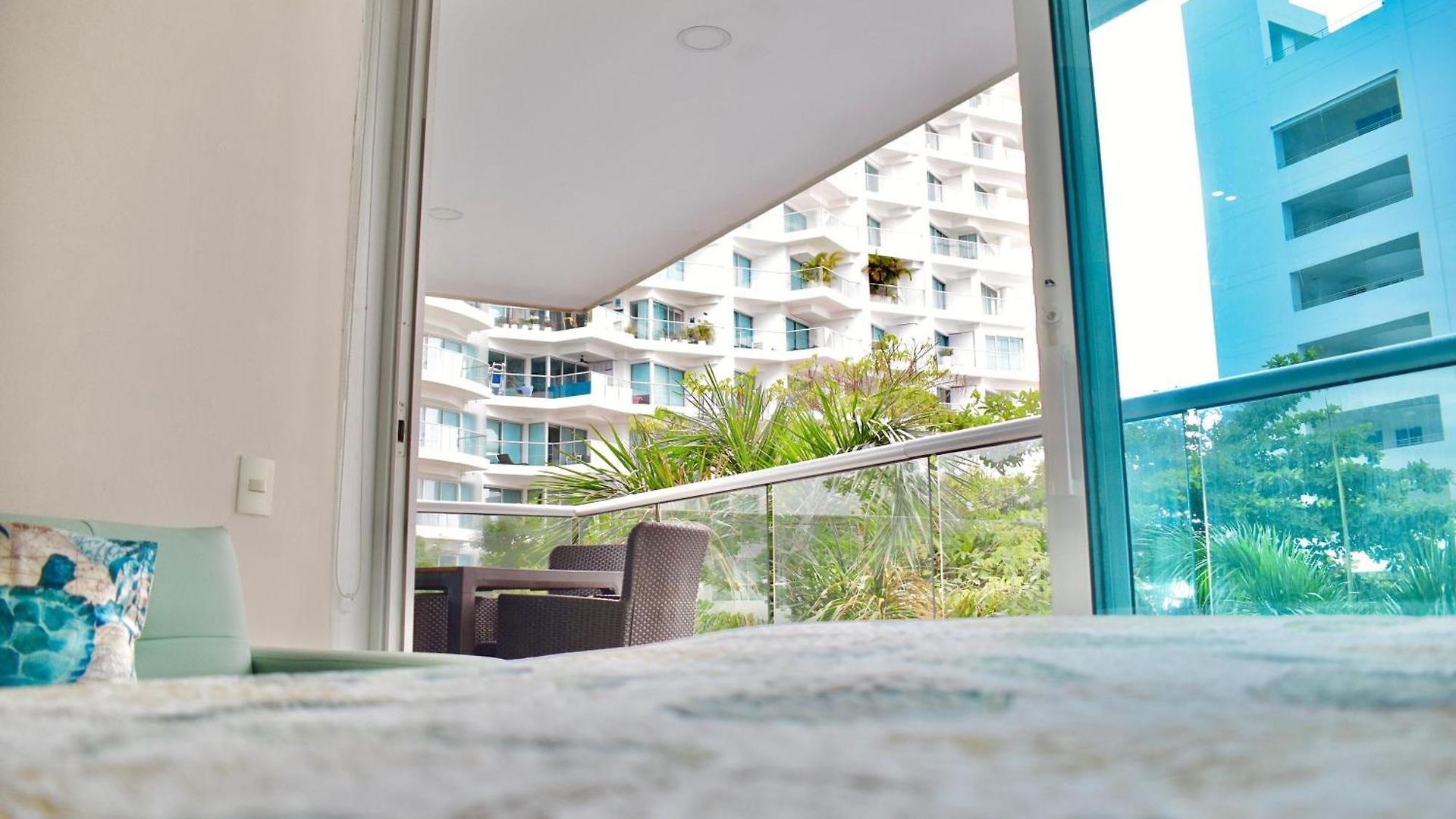 Exclusivo De Lujo Frente Al Mar En Morros, Con Acceso Directo Y Privado A La Mejor Playa De Apartamento