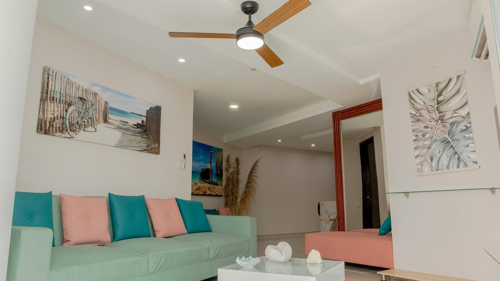 Apartamento Exclusivo De Lujo Frente Al Mar En Morros, Con Acceso Directo Y Privado A La Mejor Playa De Cartagena