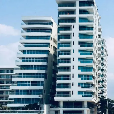 Apartamento Exclusivo De Lujo Frente Al Mar En Morros, Con Acceso Directo Y Privado A La Mejor Playa De Cartagena