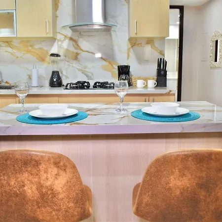 Apartamento Exclusivo De Lujo Frente Al Mar En Morros, Con Acceso Directo Y Privado A La Mejor Playa De *