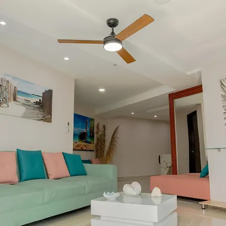 Apartamento Exclusivo De Lujo Frente Al Mar En Morros, Con Acceso Directo Y Privado A La Mejor Playa De Cartagena