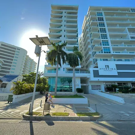 Apartamento Exclusivo De Lujo Frente Al Mar En Morros, Con Acceso Directo Y Privado A La Mejor Playa De
