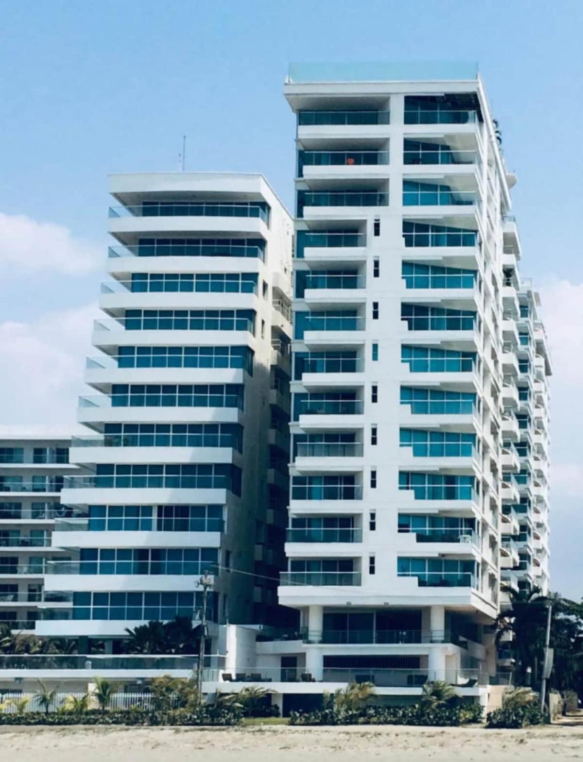 Apartamento Exclusivo De Lujo Frente Al Mar En Morros, Con Acceso Directo Y Privado A La Mejor Playa De Cartagena