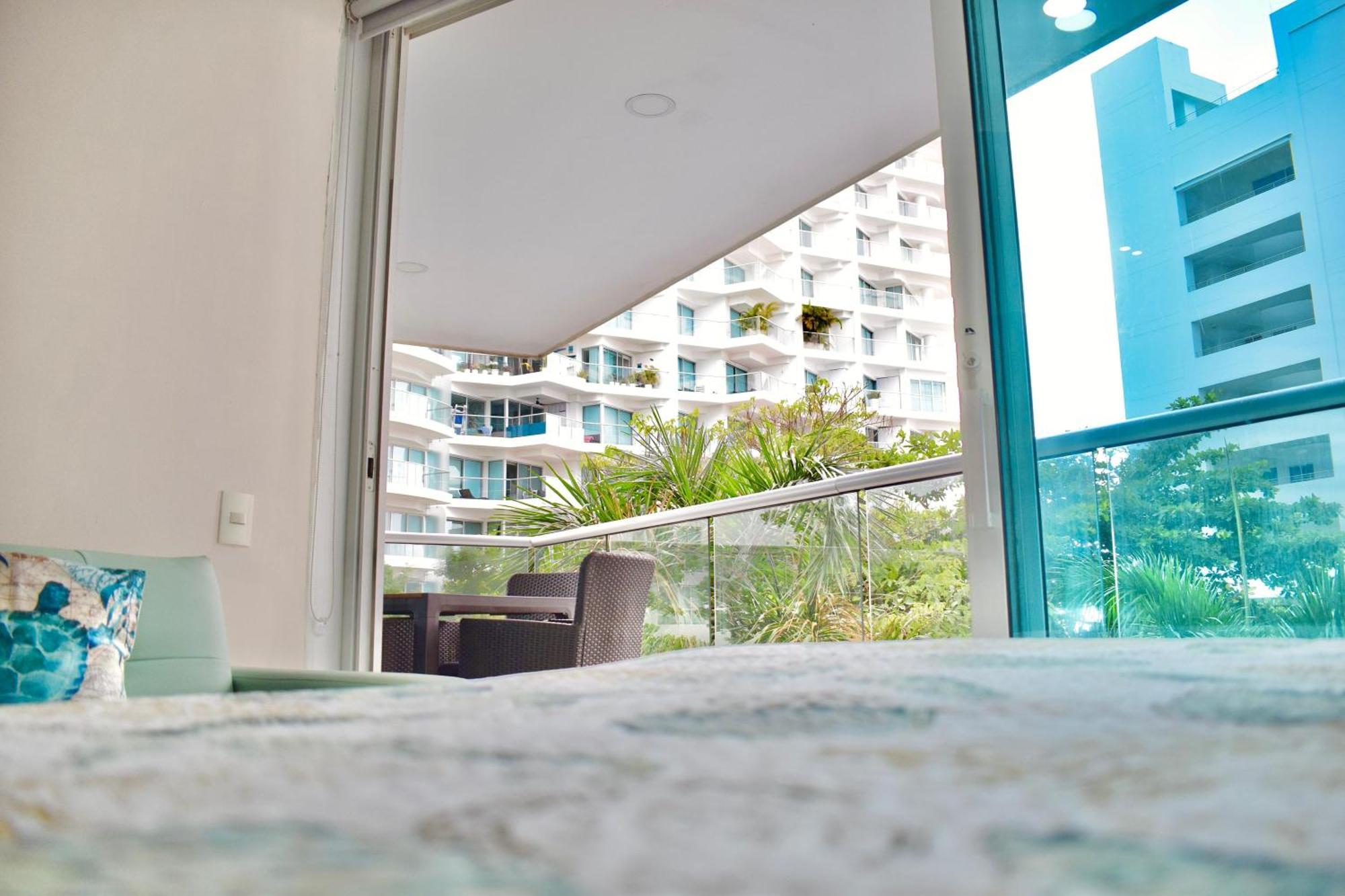 Exclusivo De Lujo Frente Al Mar En Morros, Con Acceso Directo Y Privado A La Mejor Playa De Apartamento