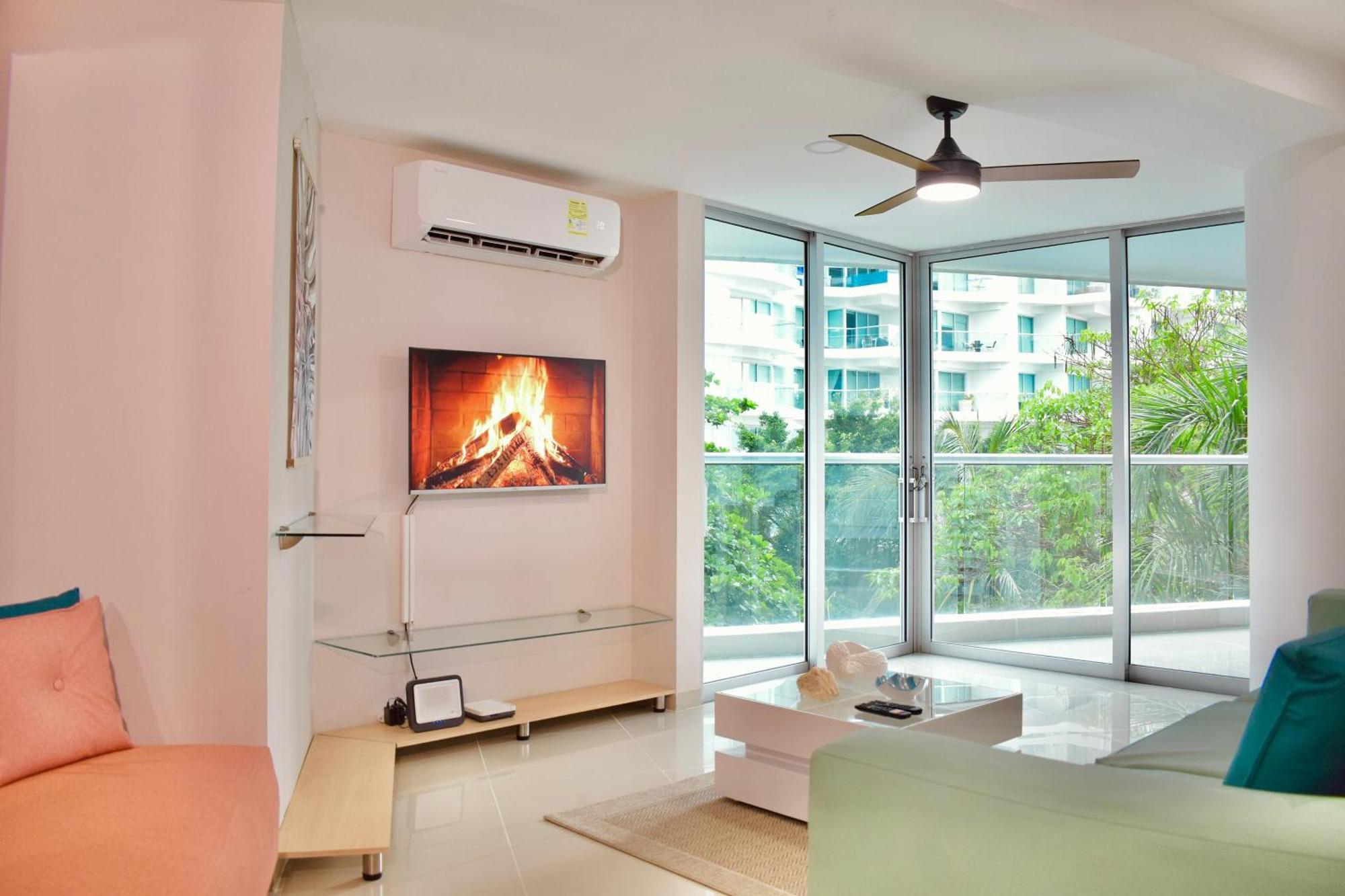 Apartamento Exclusivo De Lujo Frente Al Mar En Morros, Con Acceso Directo Y Privado A La Mejor Playa De *