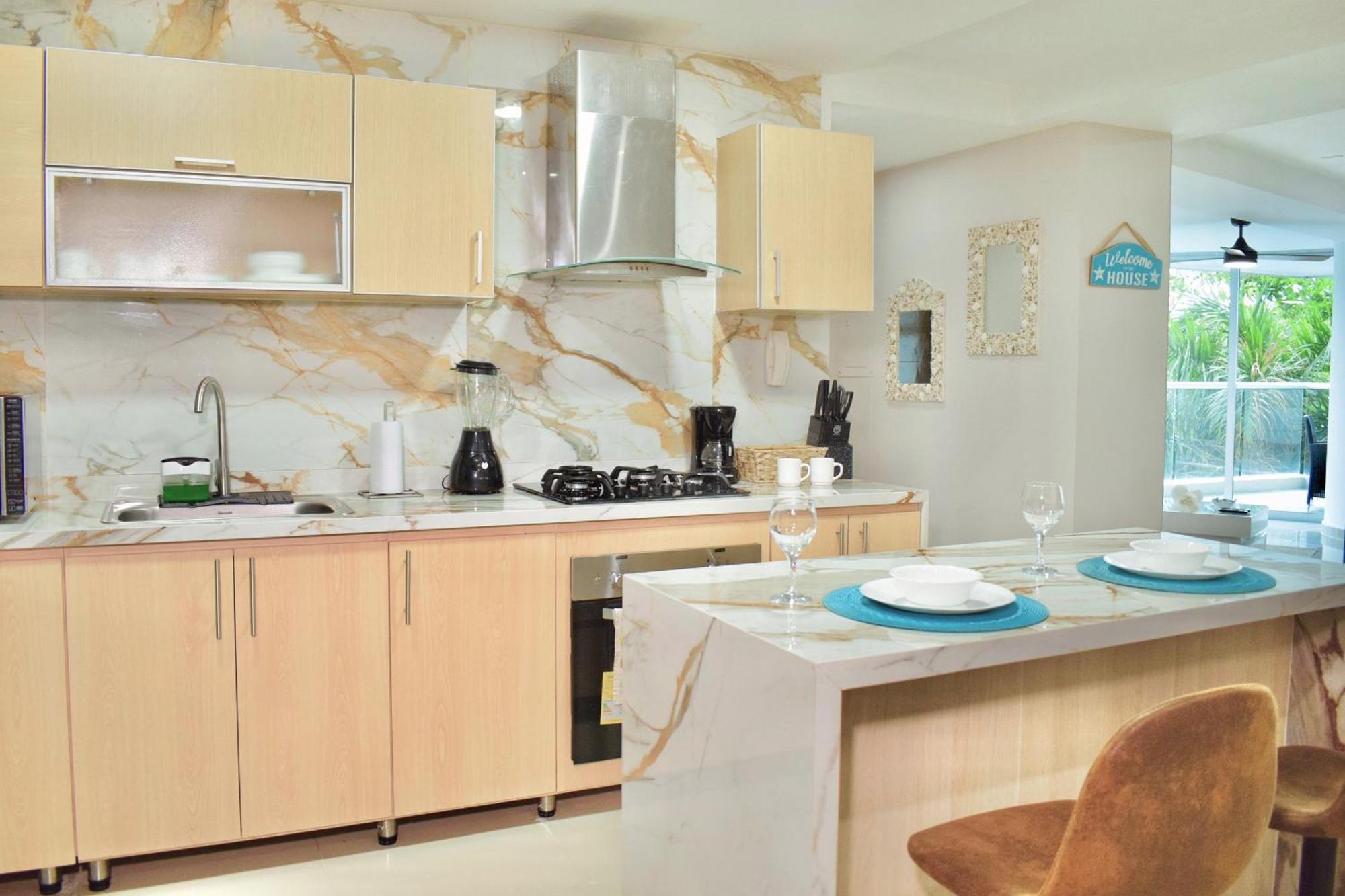 Apartamento Exclusivo De Lujo Frente Al Mar En Morros, Con Acceso Directo Y Privado A La Mejor Playa De