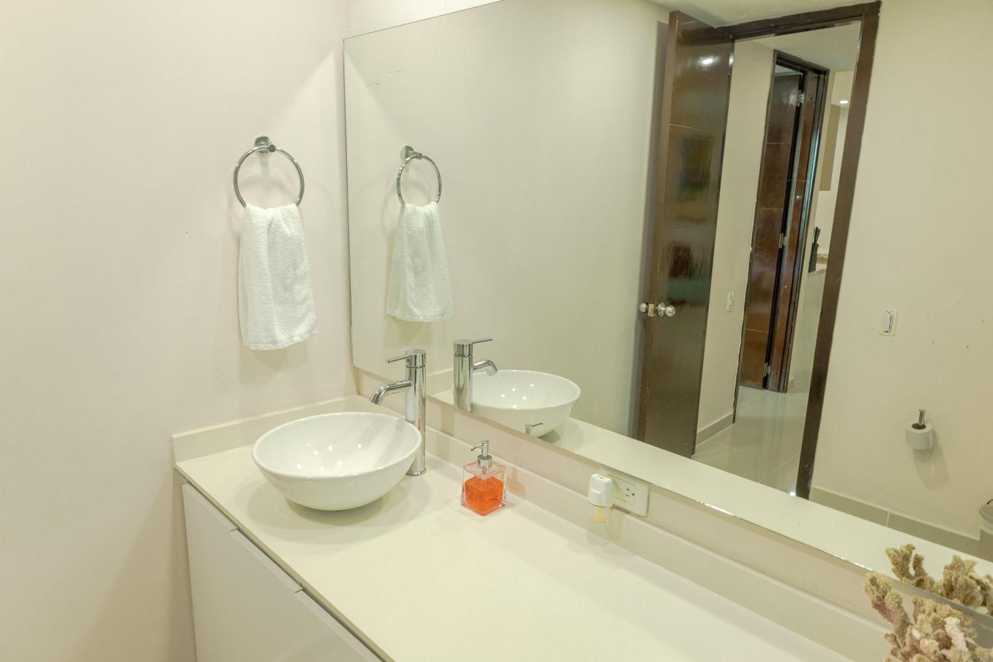 Exclusivo De Lujo Frente Al Mar En Morros, Con Acceso Directo Y Privado A La Mejor Playa De *