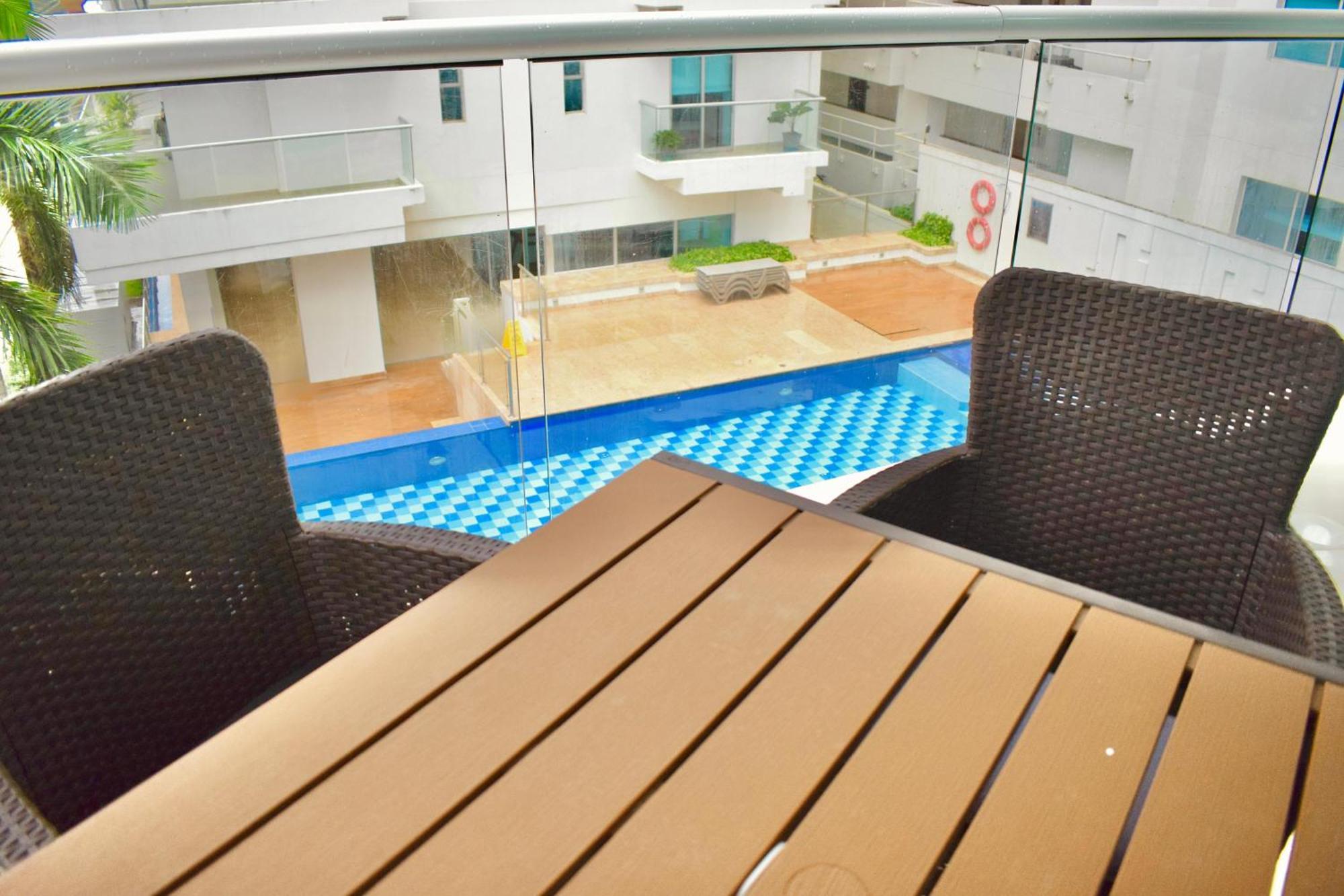 Apartamento Exclusivo De Lujo Frente Al Mar En Morros, Con Acceso Directo Y Privado A La Mejor Playa De