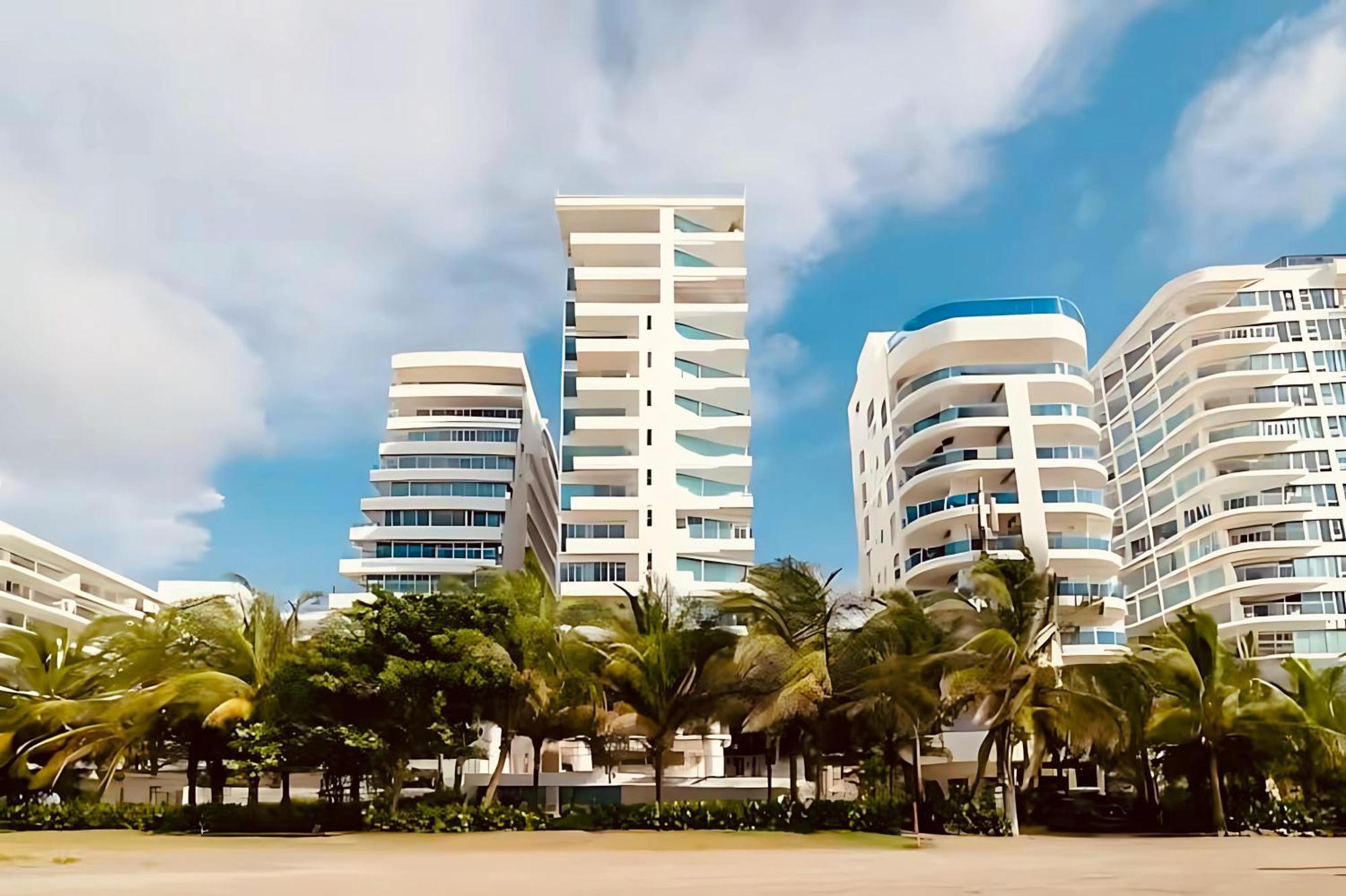 Apartamento Exclusivo De Lujo Frente Al Mar En Morros, Con Acceso Directo Y Privado A La Mejor Playa De *